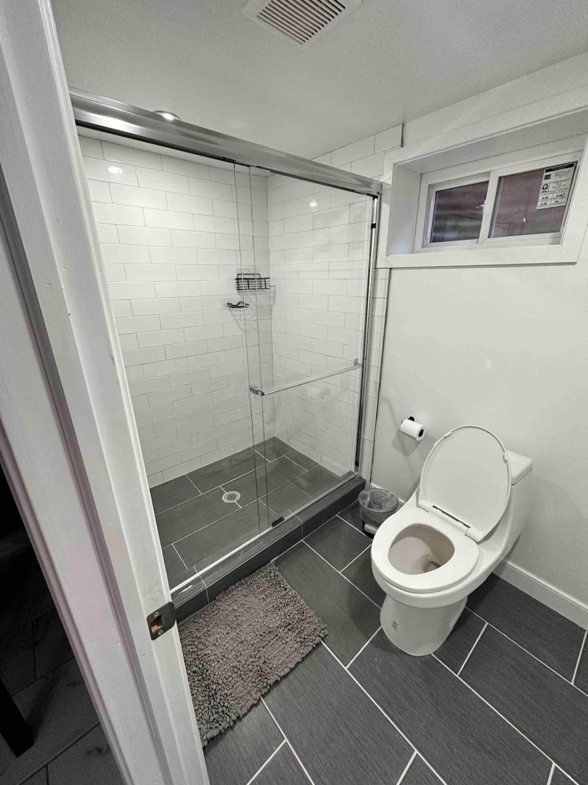 Lovely Basement 1-Bedroom With Free Parking Washington Eksteriør billede